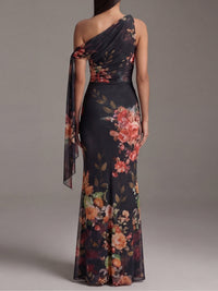 Noémie · Vestido Largo Plisado con Estampado Floral y Escote Asimétrico
