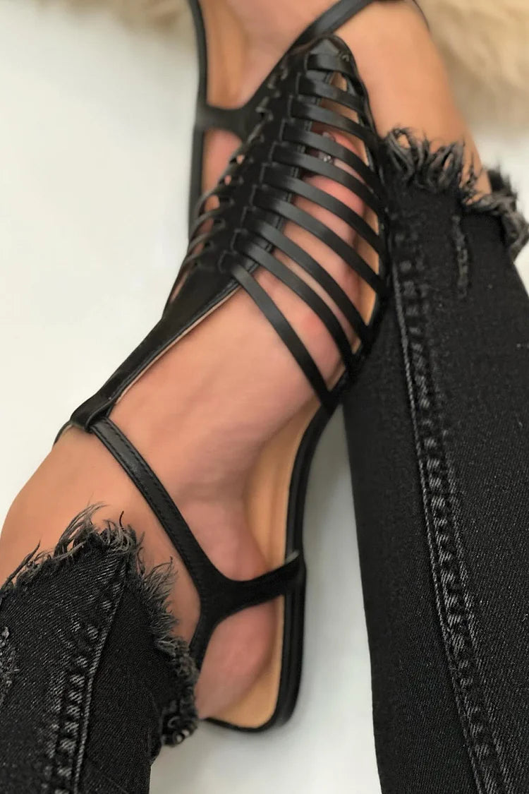 Sandalias cut-out esenciales casual Negro de punta con correa en T