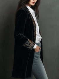 Léontine | Blazer entallado negro con estampado barroco