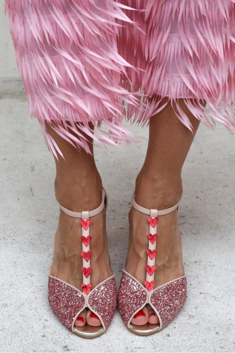 Sandalias glitter Rosa y Rojo con correa en T, corazón y tacón de bloque