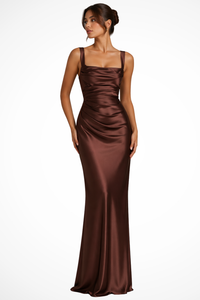 Vivienne | Vestido maxi de satén fruncido con escote cuadrado para invitada™