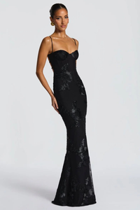 Anastasia | Vestido maxi de invitada con corsé bordado floral y tirantes finos™