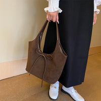 Hélène · Bolso con Lazo y Texturas Veganas