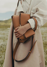 Clara | Bolso Artesanal de Cuero Elegante