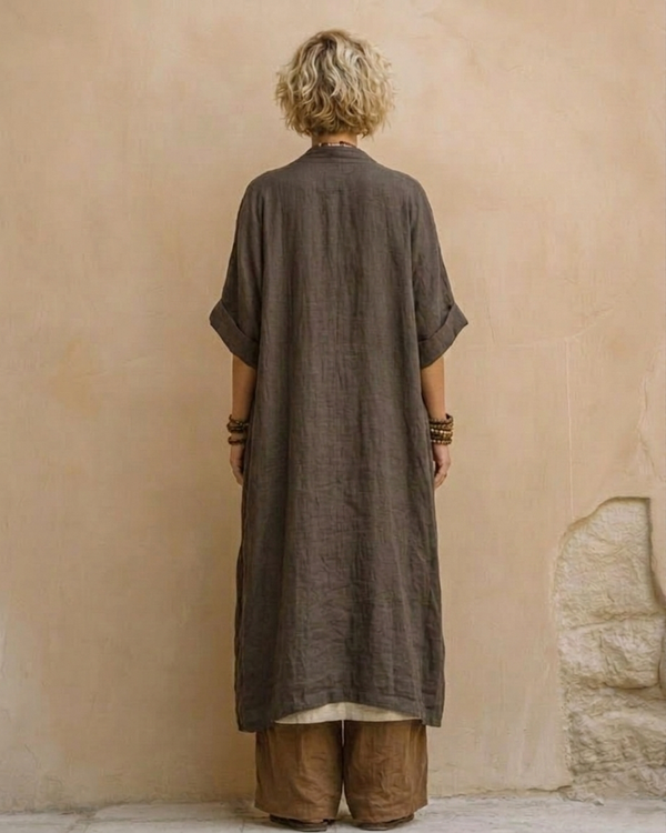 Giulia · Conjunto Bohemio de Tres Piezas en Gris Oscuro y Marrón con Estampado Tribal