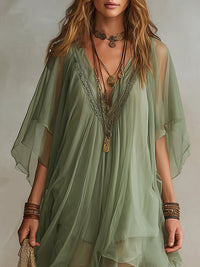 Éloïse · Vestido Corto Fluido de Gasa Verde con Escote en V