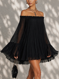Océane · Vestido Mini Negro de Hombros Descubiertos