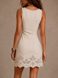 Gabrielle · Vestido Mini de Encaje Calado Marfil