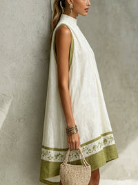 Agathe · Vestido Mini Trapecio Blanco y Verde Oliva con Flores