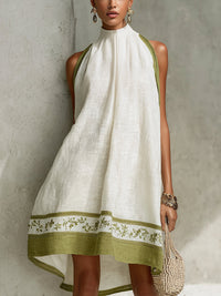 Agathe · Vestido Mini Trapecio Blanco y Verde Oliva con Flores