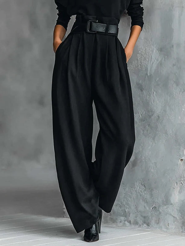Noëlla | Conjunto de top negro de cuello alto y pantalón recto