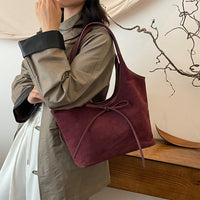 Hélène · Bolso con Lazo y Texturas Veganas