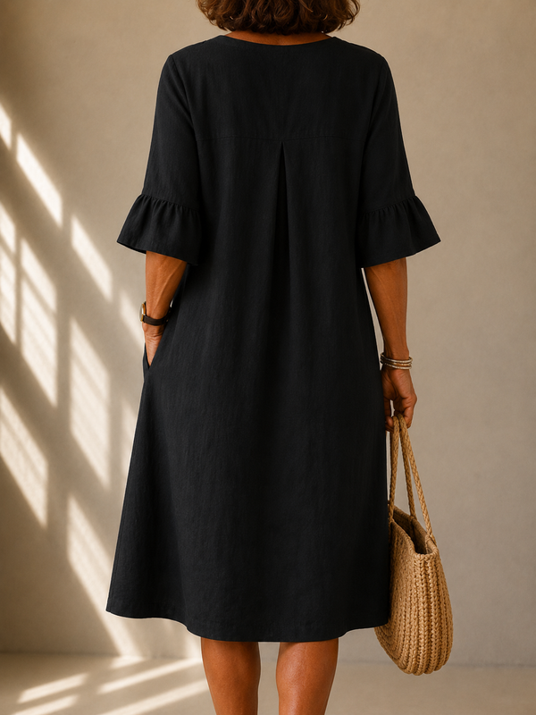 Isabelle · Vestido Negro con Botones y Corte Fluido