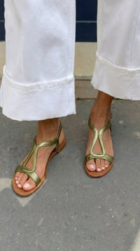 Ludovica · Sandalias Doradas Sol de Verano