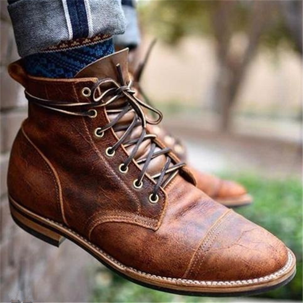 Julián · Botas Clásicas de Cuero con Cordones