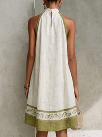 Agathe · Vestido Mini Trapecio Blanco y Verde Oliva con Flores