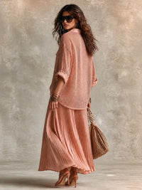 Camille | Conjunto rosa de camisa de malla y falda plisada