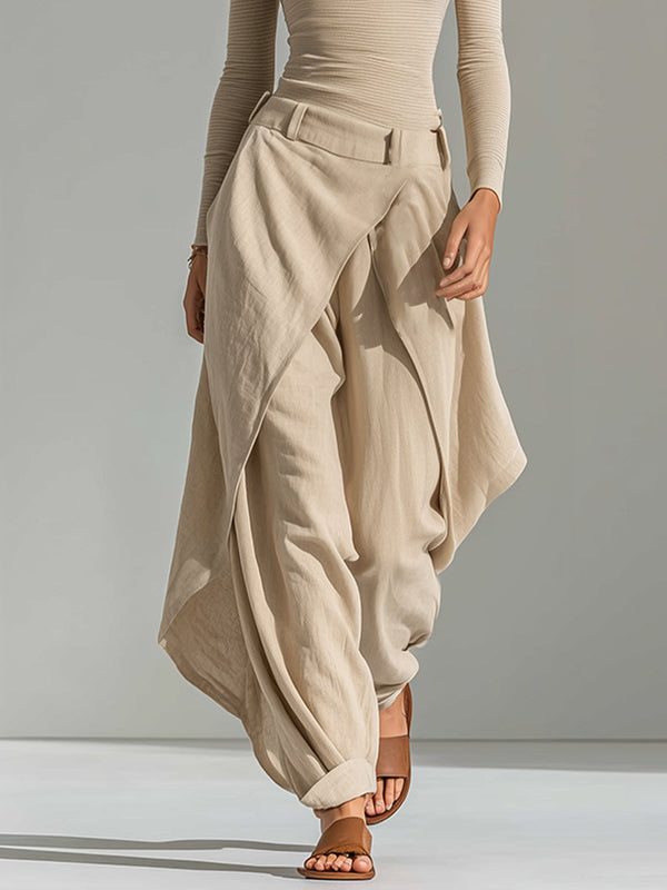 Delphine | Conjunto de top beige con cuello barco y pantalón ancho con volantes