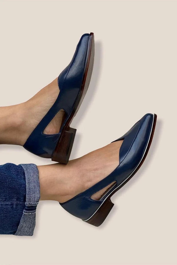 Bailarinas cut-out slip-on casual Azul Marino de punta