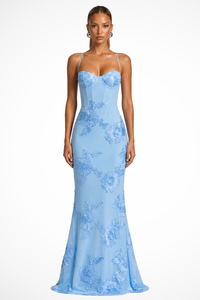 Anastasia | Vestido maxi de invitada con corsé bordado floral y tirantes finos™
