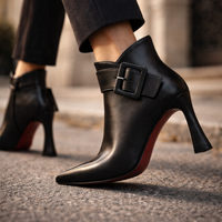 Bottines · Botines con Tacón y Hebilla Oversize