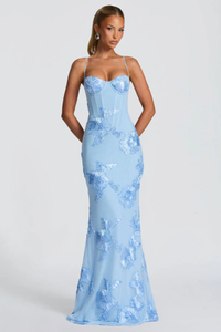 Anastasia | Vestido maxi de invitada con corsé bordado floral y tirantes finos™