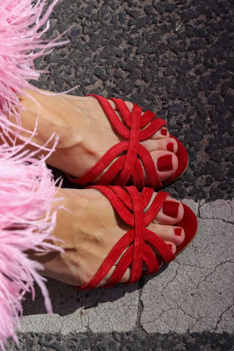 Sandalias aterciopelados Rojo de punta abierta con correas cruzadas