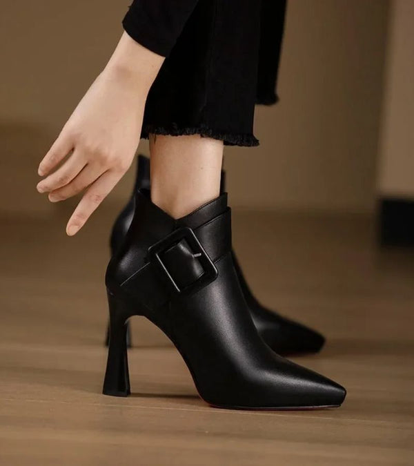 Bottines · Botines con Tacón y Hebilla Oversize