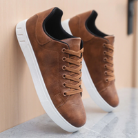 Calvin · Zapatillas de Cuero Elegantes para Hombre