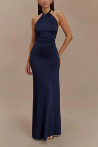 Bronte | Vestido maxi ajustado de invitada con cuello halter, nudo y espalda abierta™