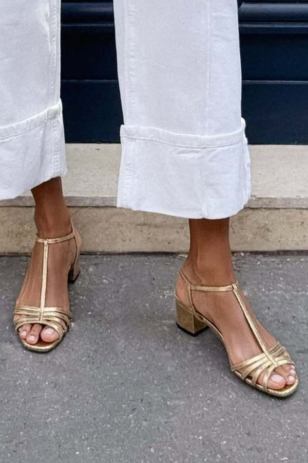 Allegra · Sandalias Doradas Sol de Verano