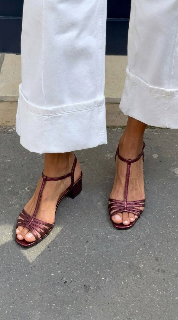 Allegra · Sandalias Doradas Sol de Verano