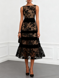 Estelle | Robe Midi A-Line Sans Manches en Résille Noire, Fleurs