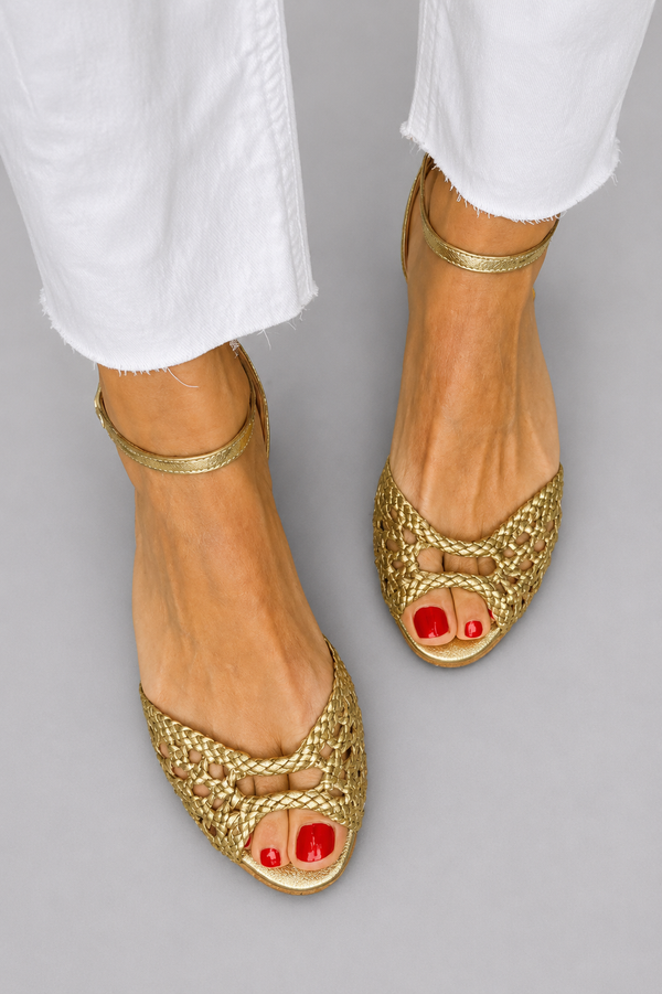 Isadora · Sandalias Trenzadas Doradas