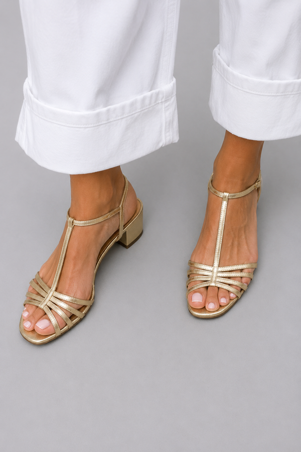Allegra · Sandalias Doradas Sol de Verano