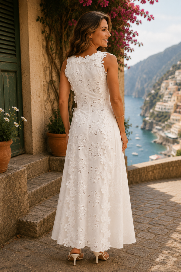 Della · Vestido Maxi Elegante con Bordado