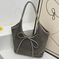 Hélène · Bolso con Lazo y Texturas Veganas