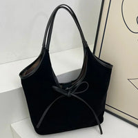 Hélène · Bolso con Lazo y Texturas Veganas