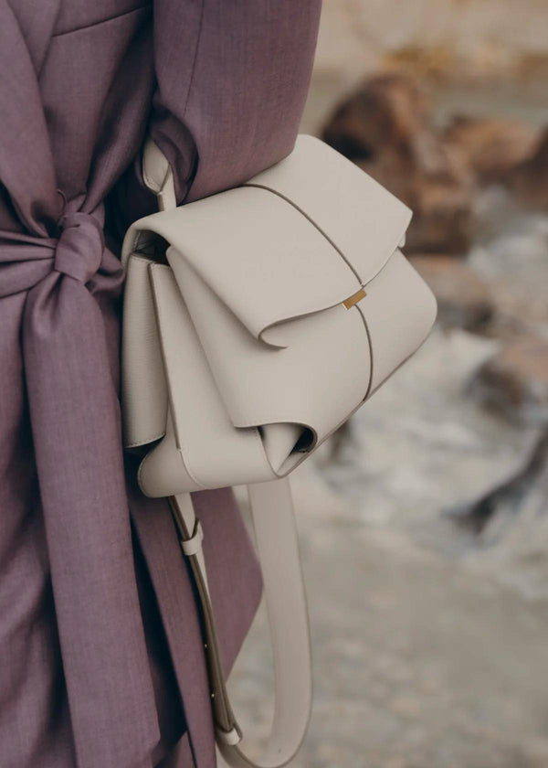 Clara | Bolso Artesanal de Cuero Elegante