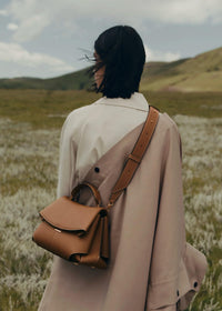 Clara | Bolso Artesanal de Cuero Elegante
