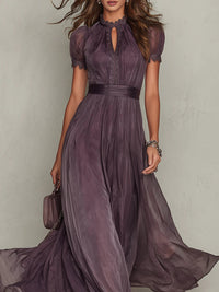 Prunelle | Robe Maxi en Mousseline Violette, Col Cœur, Bordure Dentelle