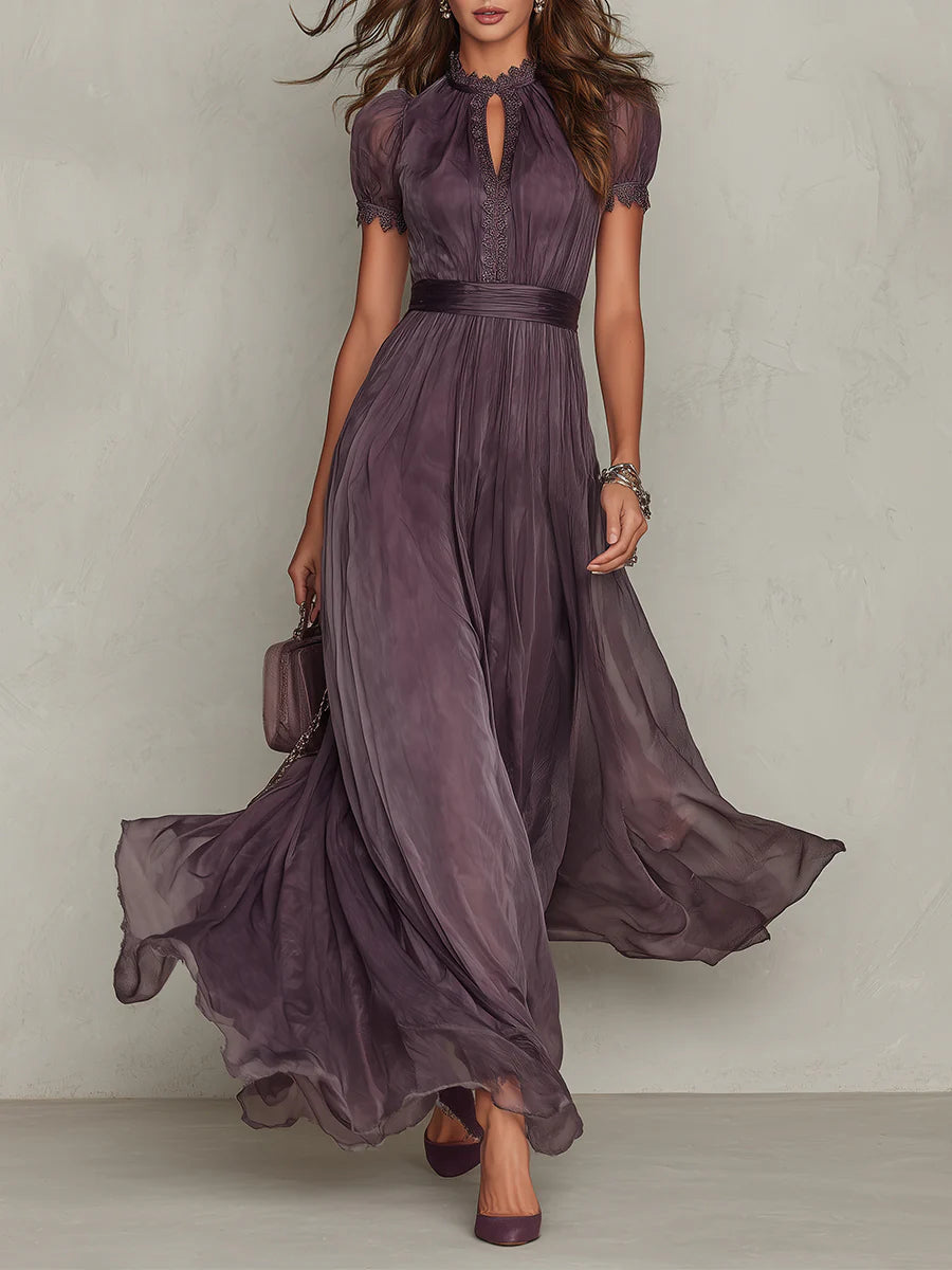 Prunelle | Robe Maxi en Mousseline Violette, Col Cœur, Bordure Dentelle