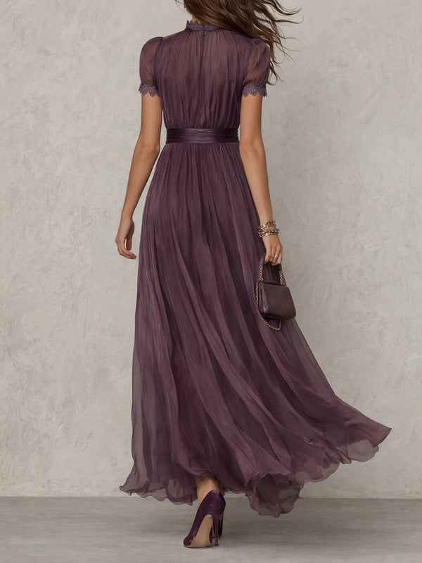 Prunelle · Vestido Largo de Gasa Violeta con Escote Corazón y Ribete de Encaje