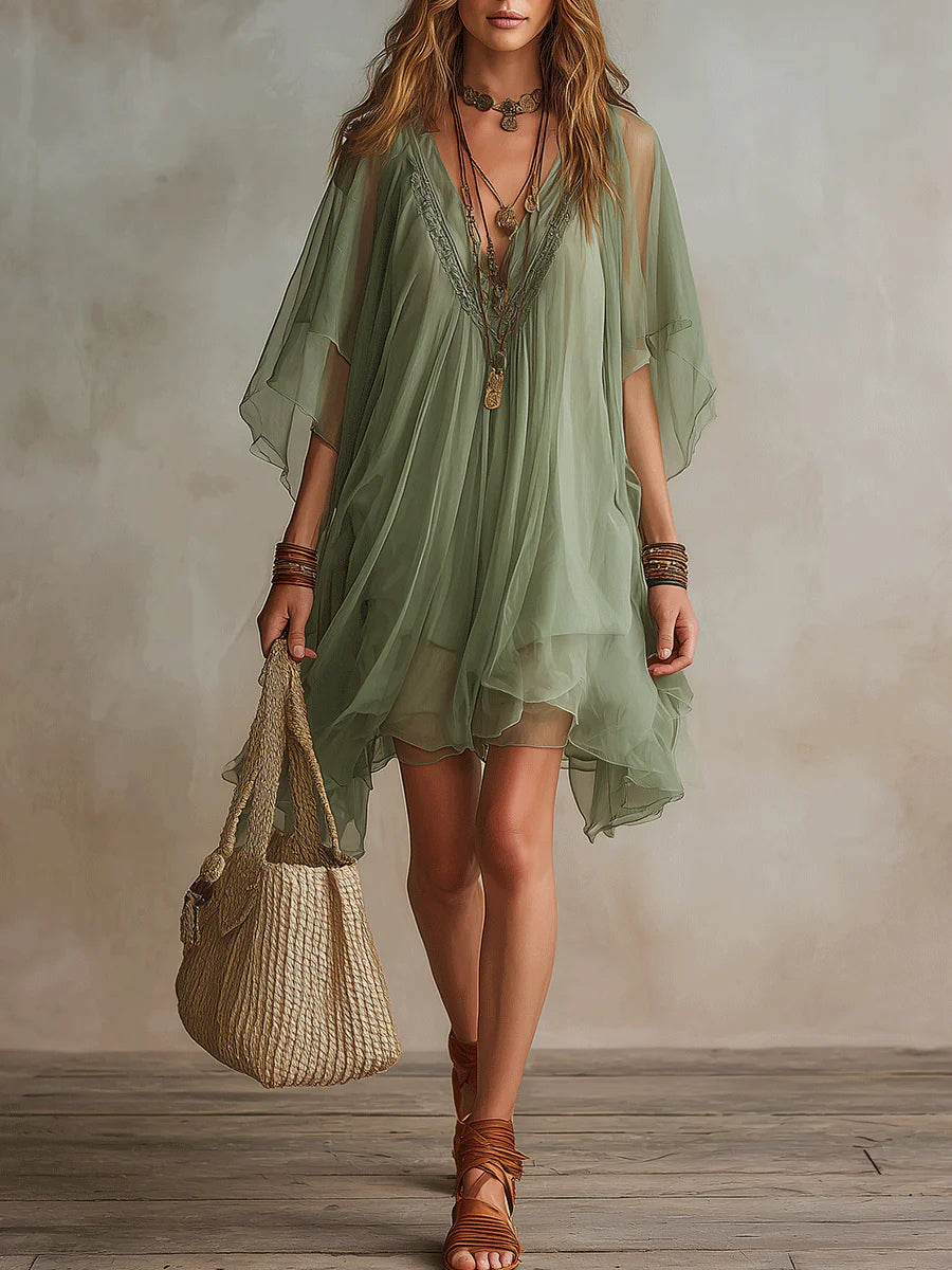 Éloïse · Vestido Corto Fluido de Gasa Verde con Escote en V