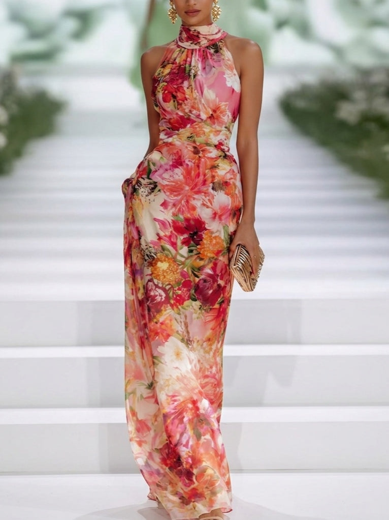 Cerise · Vestido Largo de Gasa Roja con Cuello Halter y Estampado Floral