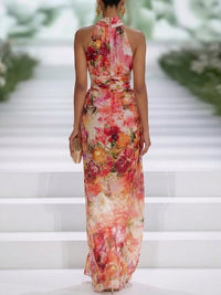 Cerise · Vestido Largo de Gasa Roja con Cuello Halter y Estampado Floral