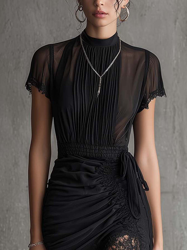 Séraphine · Vestido Corto Plisado de Gasa Negra con Encaje