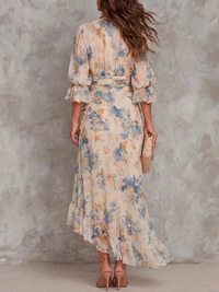 Béatrice | Robe Maxi Irrégulière en Mousseline, Imprimé Floral, Col Haut Beige