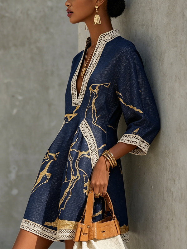 Odette · Vestido Corto de Encaje de Ganchillo Azul Marino con Motivos Dorados