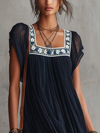 Apolline · Vestido Mini Plisado de Gasa Bordada Azul Marino